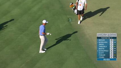 Brian Harman holes out 33-foot birdie putt on No. 15 at Arnold Palmer