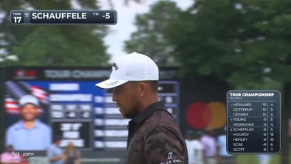 Xander Schauffele makes 29-foot birdie on No. 17 at TOUR Championship