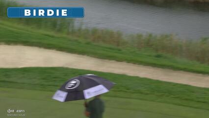 Tony Finau holes 54-foot bunker shot for birdie on No. 7 at RBC Canadian