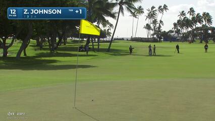 Zach Johnson hits 93-yard approach to 6 feet, makes birdie on No. 12 at Sony Open