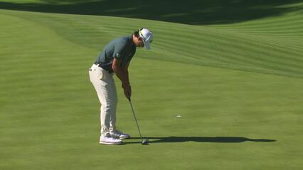 Min Woo Lee sinks 7-foot birdie putt on No. 7 at The Genesis