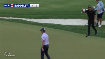 Aaron Baddeley chips in for birdie at Valero