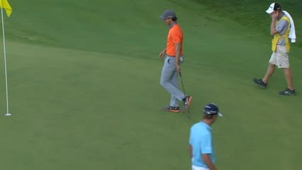 Jamie Lovemark chips in for birdie on No. 17 at Hotel Fitness