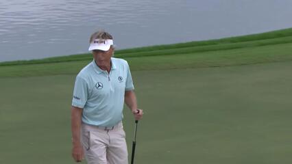 Bernhard Langer makes birdie on No. 17 at Charles Schwab Cup Championship
