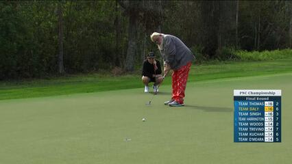 John Daly sinks birdie putt at PNC Championship