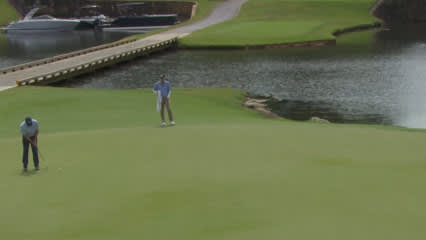 Lee Janzen rolls in lengthy birdie putt at Mitsubishi