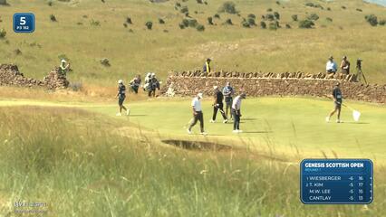 Xander Schauffele sinks 8-foot birdie putt on No. 5 at Genesis Scottish Open