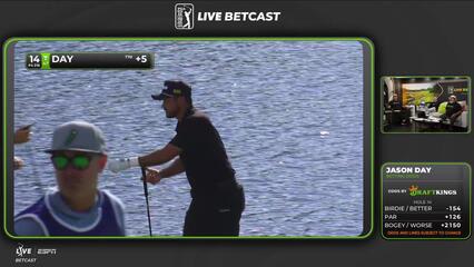 Jason Day sinks 7-foot birdie putt on No. 14 at Truist Championship