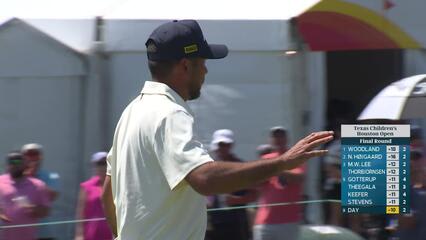 Jason Day sinks 18-foot birdie putt on No. 3 at Texas Children's