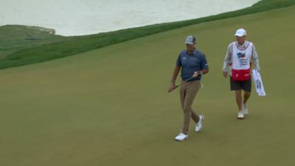 Stewart Cink drains a 42-footer for birdie at Valero