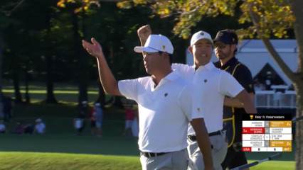 Si Woo Kim drains 15-footer from the fringe for birdie at Presidents Cup