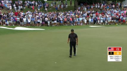 Sebastián Muñoz takes a 2-up lead over Scheffler with birdie on No. 15 at Presidents Cup