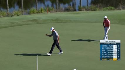 Steve Stricker sends in birdie putt at QBE Shootout