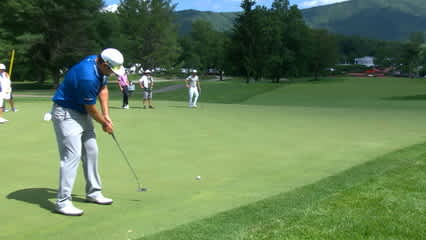Andres Gonzales sinks long-range birdie on No. 1 at The Greenbrier