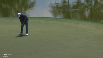 Ryan Fox drains 13-foot putt for birdie on No. 15 at Cadillac