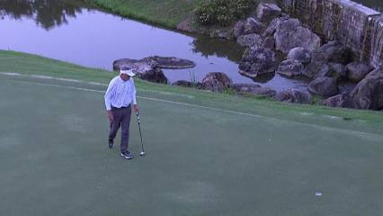 Paul Goydos makes birdie putt on No. 18 at Regions Tradition