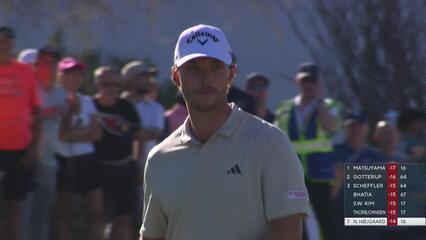Nicolai Højgaard sinks 7-foot birdie putt on No. 17 at WM Phoenix Open