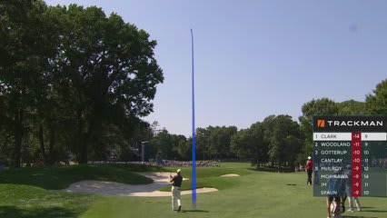 Wyndham Clark drains 31-foot birdie putt on No. 10 at BMW Championship