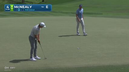 Maverick McNealy sinks 11-foot eagle putt on No. 4 at Arnold Palmer