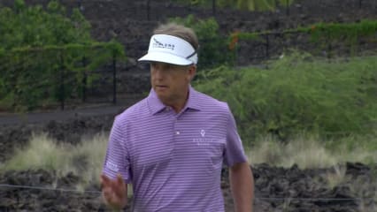 David Toms drops putt for birdie at Mitsubishi