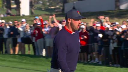 Wyndham Clark sinks a 37-foot birdie putt on No. 5 at the 2026 Presidents Cup