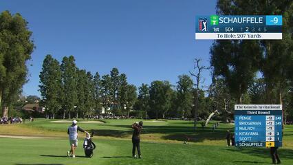 Xander Schauffele sinks 13-foot birdie putt on No. 1 at The Genesis