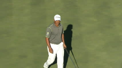 Tom Pernice Jr. drains his 22-foot birdie putt at Charles Schwab Cup