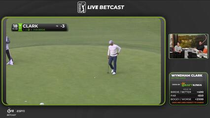 Wyndham Clark sinks 19-foot birdie putt on No. 18 at The Genesis