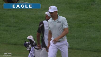 Camilo Villegas holes 47-foot shot for eagle on No. 14 at John Deere