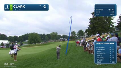 Wyndham Clark sinks 34-foot birdie putt on No. 1 at Travelers