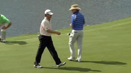 Lee Janzen drains 21-foot birdie putt at Arnold Palmer