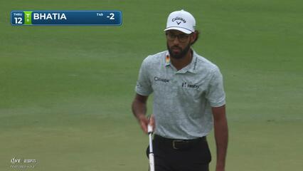 Akshay Bhatia sinks 16-foot birdie putt on No. 12 at Cadillac