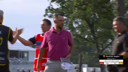 Xander Schauffele makes birdie on No. 17 at Sunday Singles