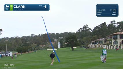Wyndham Clark drains 9-foot birdie putt on No. 14 at AT&T Pebble Beach