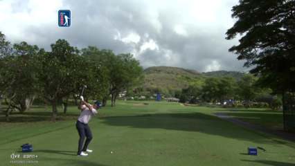 Kevin Streelman attacks the flagstick to set up birdie at Sony Open