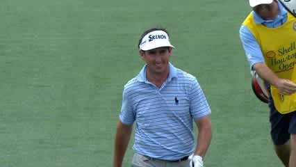 Gonzalo Fernandez-Castano holes out for birdie at Shell