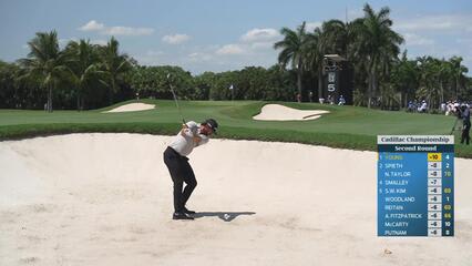 Cameron Young sinks 27-foot birdie putt on No. 5 at Cadillac