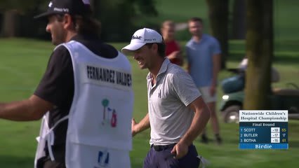 Jorge Fernández-Valdés sinks a 35-foot birdie putt on No. 18 at Nationwide Children's