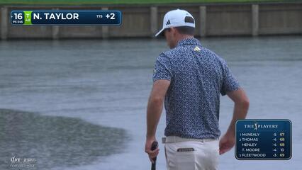 Nick Taylor sinks 2-foot birdie putt on No. 16 at THE PLAYERS