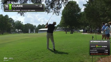 Wyndham Clark drains 9-foot putt for birdie on No. 16 at FedEx St. Jude