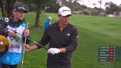 Collin Morikawa pours in 30-foot birdie putt on No. 15 at Pebble Beach
