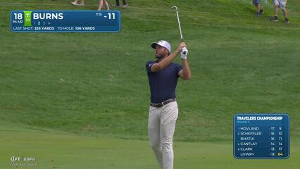 Sam Burns sinks 12-foot birdie putt on No. 18 at Travelers