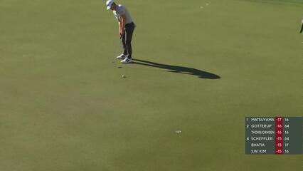 Maverick McNealy sinks 17-foot birdie putt on No. 16 at WM Phoenix Open