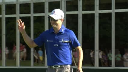 Johnson birdies No. 16 in Round 4 of the TOUR Championship