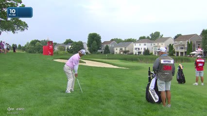 Charley Hoffman gets up-and-down from 91 yards for birdie on No. 10 at 3M Open