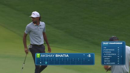Akshay Bhatia sinks 16-foot putt for birdie at Truist Championship