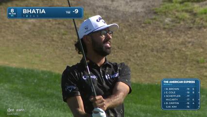 Akshay Bhatia drains 2-foot birdie putt on No. 8 at The American Express