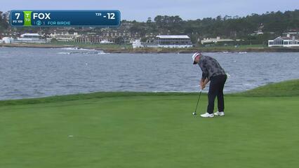 Ryan Fox sinks 15-foot birdie putt on No. 7 at AT&T Pebble Beach