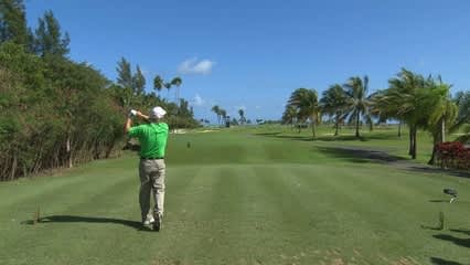 Billy Mayfair throws dart to set up birdie at Puerto Rico