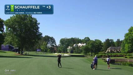Xander Schauffele sinks 5-foot putt for birdie on No. 7 at Truist Championship